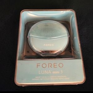 FOREO LUNA MINI 3 - Smart Facial Cleansing Massager